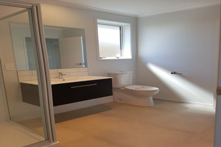 Photo of property in 11 Te Wharo Drive, Papamoa, 3118