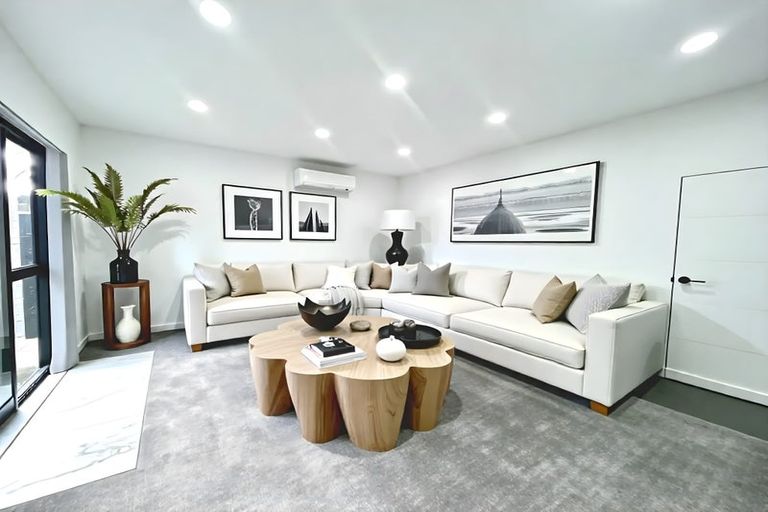 Photo of property in 2a Marinich Drive, Ranui, Auckland, 0612