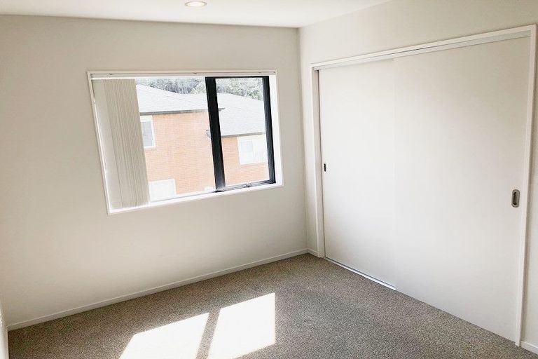 Photo of property in 38 Makamaka Lane, Albany Heights, Auckland, 0632