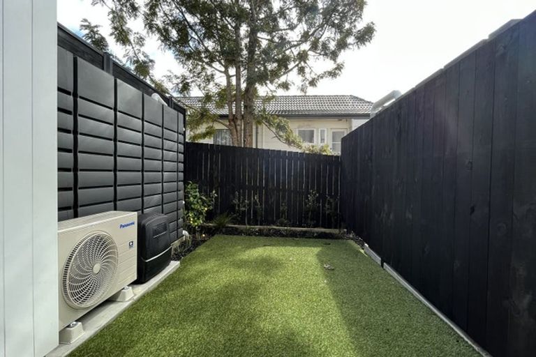 Photo of property in 3/3 Fairdale Place, Birkdale, Auckland, 0626