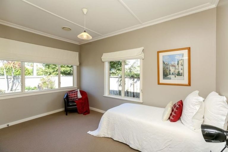 Photo of property in 27 List Street, Welbourn, New Plymouth, 4310