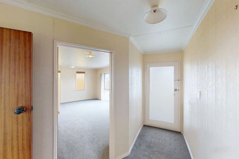 Photo of property in 6 Walker Crescent, Bulls, 4818