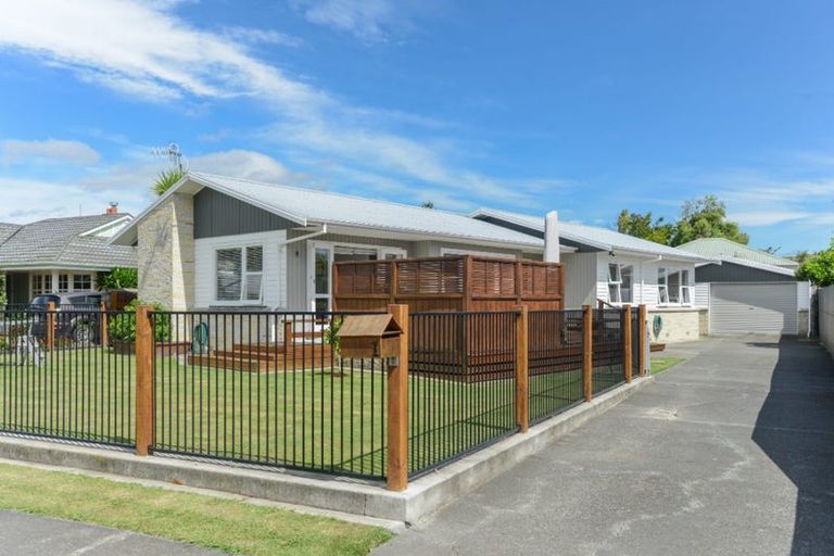 Photo of property in 1 Holyrood Street, Taradale, Napier, 4112