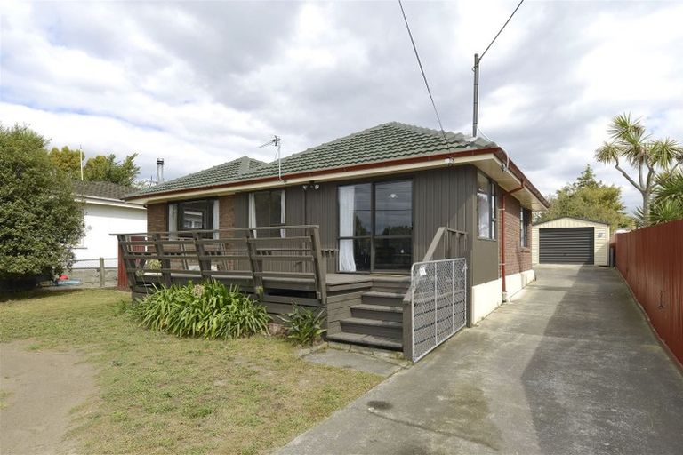 Photo of property in 76 Cuffs Road, Wainoni, Christchurch, 8061