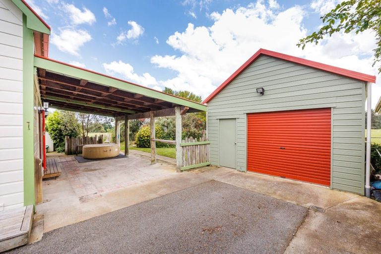 Photo of property in 1503 Kimbolton Road, Cheltenham, Feilding, 4777