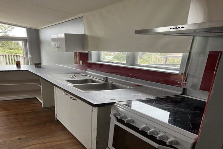 Photo of property in 445 Don Buck Road, Massey, Auckland, 0614