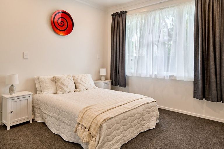 Photo of property in 42 Coates Street, Tawa, Wellington, 5028