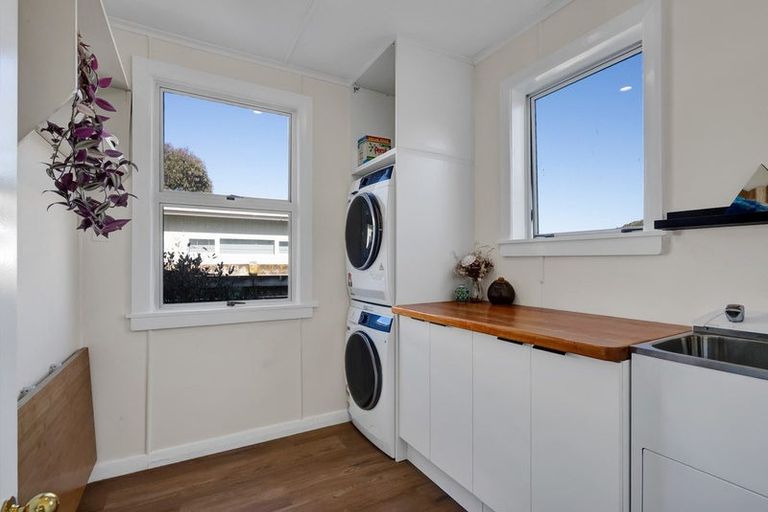 Photo of property in 2 Ohawe Terrace, Ohawe, Hawera, 4671