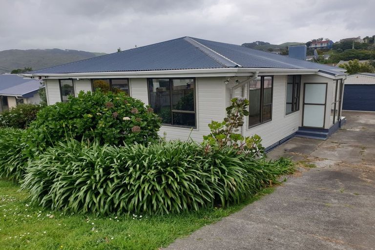Photo of property in 111 Waiuta Street, Titahi Bay, Porirua, 5022