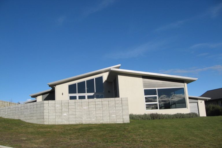 Photo of property in 4 Bob Lee Place, Wanaka, 9305