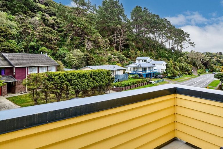 Photo of property in 13 Postgate Drive, Whitby, Porirua, 5024