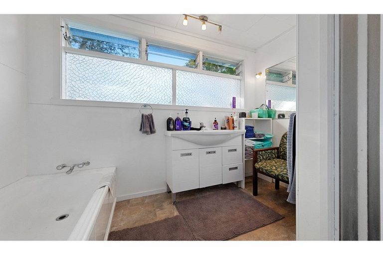 Photo of property in 23b Hill Road, Hillpark, Auckland, 2102