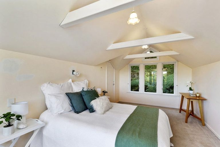 Photo of property in 61 Garden Road, Northland, Wellington, 6012