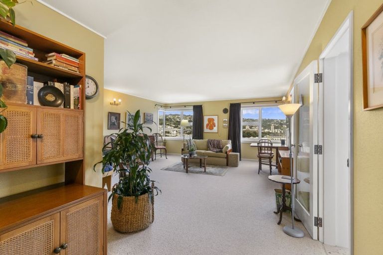 Photo of property in Landscape Apartments, 123-125 Austin Street, Mount Victoria, Wellington, 6011