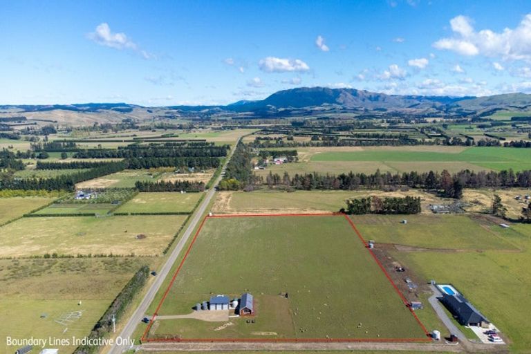 Photo of property in 86 Racecourse Road, Amberley, 7482