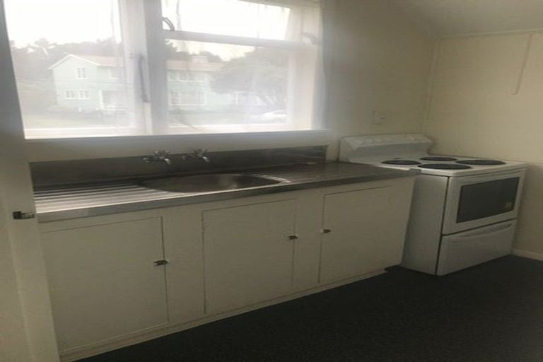 Photo of property in 24-30 Cheshire Street, Cannons Creek, Porirua, 5024