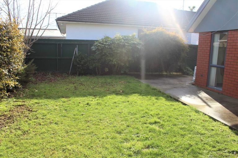 Photo of property in 183 Memorial Avenue, Burnside, Christchurch, 8053