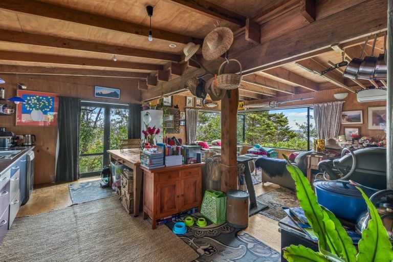 Photo of property in 590 Mahurangi West Road, Mahurangi West, Warkworth, 0983