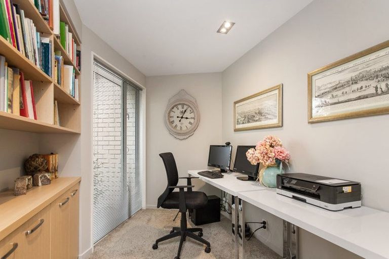 Photo of property in 112 Englefield Road, Northwood, Christchurch, 8051