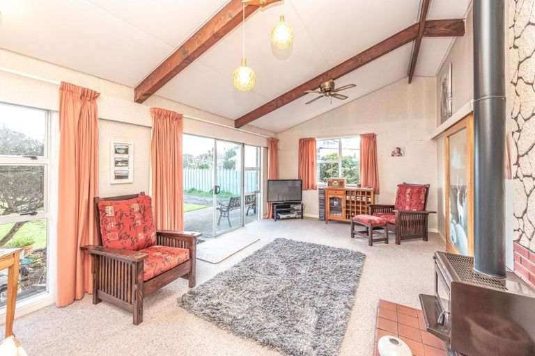 Photo of property in 24 Wilson Street, Waverley, 4510