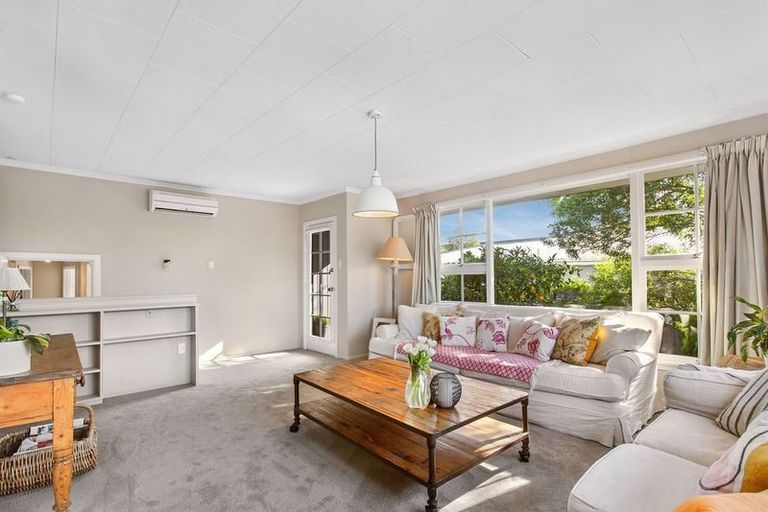 Photo of property in 2/13 Claremont Avenue, Papanui, Christchurch, 8053