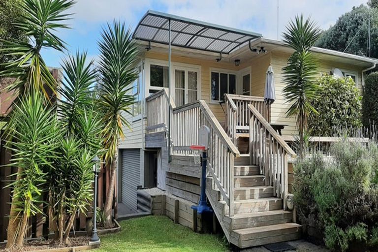 Photo of property in 60 Moore Street, Hillcrest, Auckland, 0627