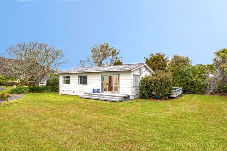 Photo of property in 10 Margot Place, Hahei, Whitianga, 3591