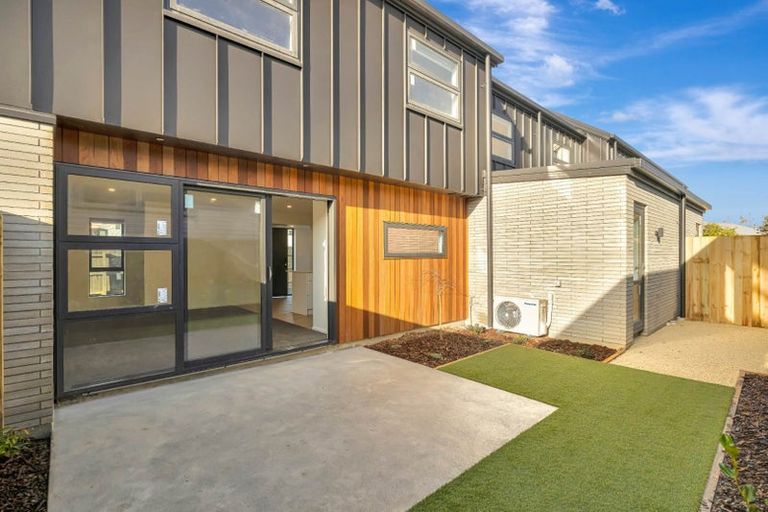 Photo of property in 2/11 Spring Grove Street, Spreydon, Christchurch, 8024