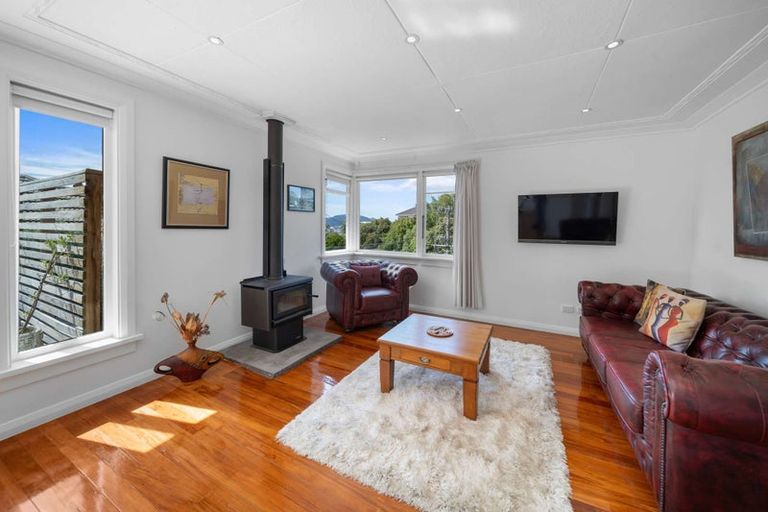 Photo of property in 96 Easther Crescent, Kew, Dunedin, 9012
