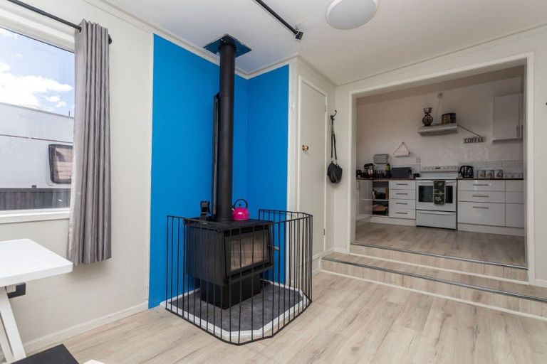 Photo of property in 64 Allardice Street, Dannevirke, 4930