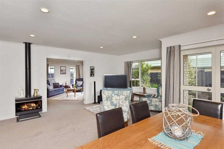 Photo of property in 116 Mccormacks Bay Road, Mount Pleasant, Christchurch, 8081