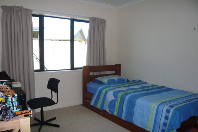 Photo of property in 7 Johnsfield Place, Rototuna, Hamilton, 3210