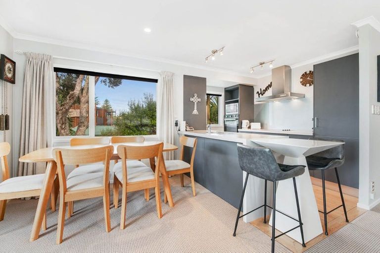 Photo of property in 2c Puriri Avenue, Orewa, 0931