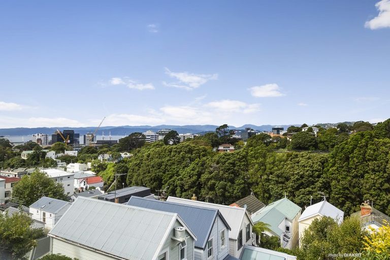 Photo of property in 4/24 Patanga Crescent, Thorndon, Wellington, 6011