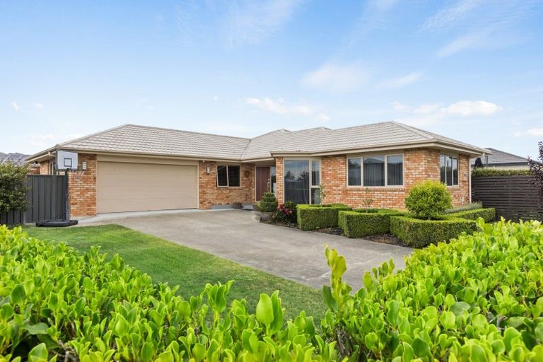 Photo of property in 10 Karoola Place, Havelock North, 4130