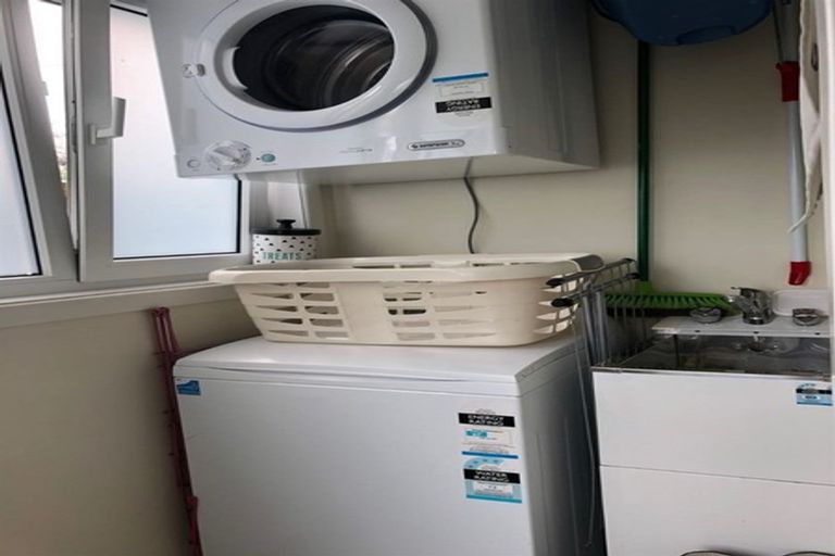 Photo of property in 1/84 Rosier Road, Glen Eden, Auckland, 0602