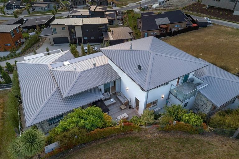 Photo of property in 11 Barclay Place, Wanaka, 9305