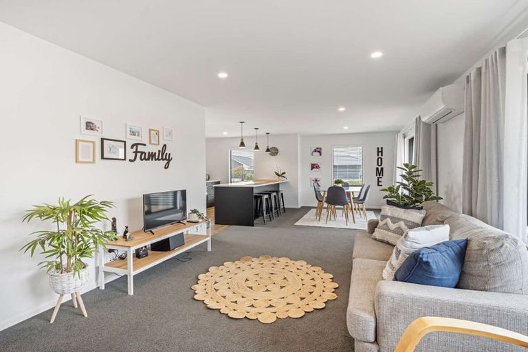 Photo of property in 119 Shillingford Boulevard, Rolleston, 7615