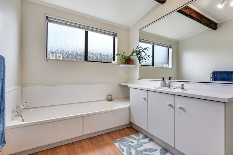 Photo of property in 5 Willowfield Place, Pukete, Hamilton, 3200