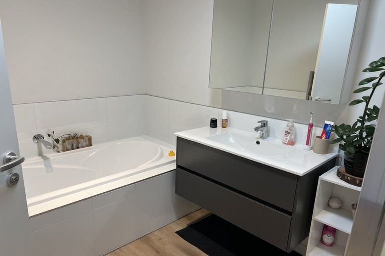 Photo of property in 34 Walter Merton Road, Hobsonville, Auckland, 0616