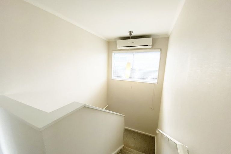 Photo of property in 33 Kensway Drive, Flat Bush, Auckland, 2016