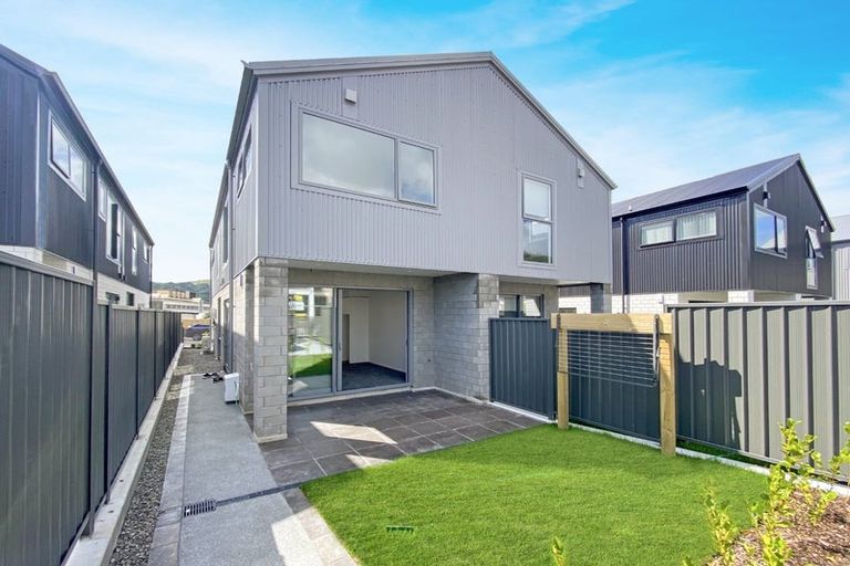 Photo of property in 5 Tokitoki Way, Kenepuru, Porirua, 5022