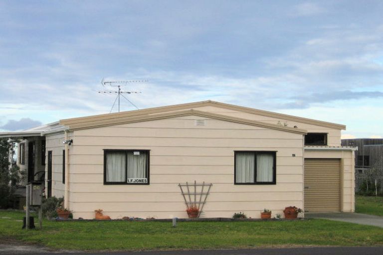 Photo of property in 45 Blue Bell Parade, Omaha, 0986