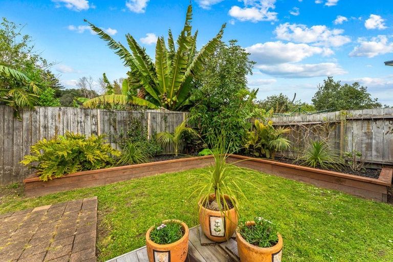 Photo of property in 2/64 Mckenzie Avenue, Arkles Bay, Whangaparaoa, 0932