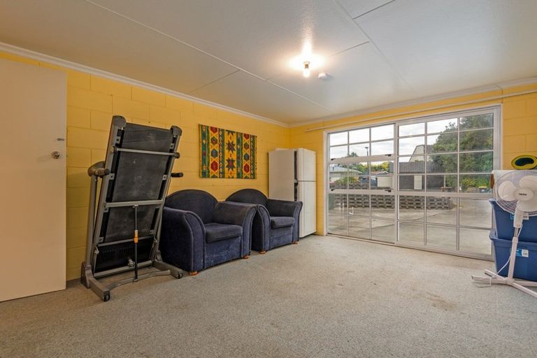 Photo of property in 36 Pinedale Parade, Milson, Palmerston North, 4414