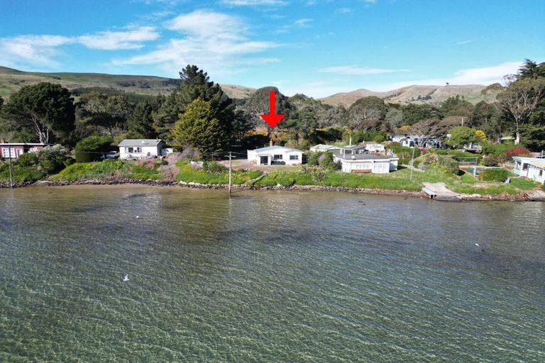 Photo of property in 108 Otakou Golf Course Road, Otakou, Dunedin, 9077