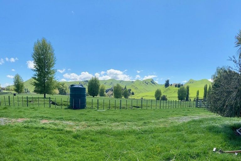 Photo of property in 7988 State Highway 1, Taihape, 4793
