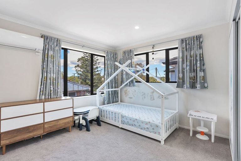 Photo of property in 9b Kingdale Road, Henderson, Auckland, 0610