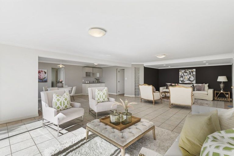 Photo of property in 155 Mellons Bay Road, Mellons Bay, Auckland, 2014