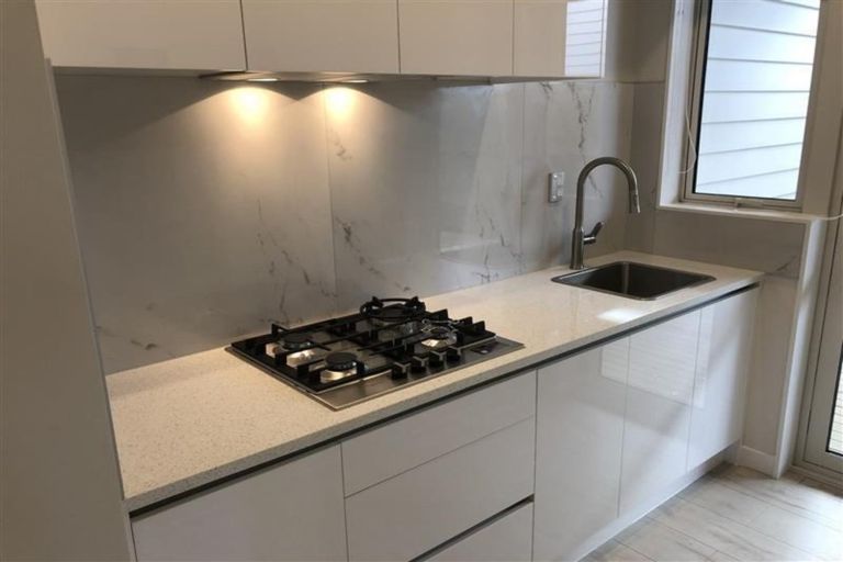 Photo of property in 37 Hikuawa Road, Flat Bush, Auckland, 2019